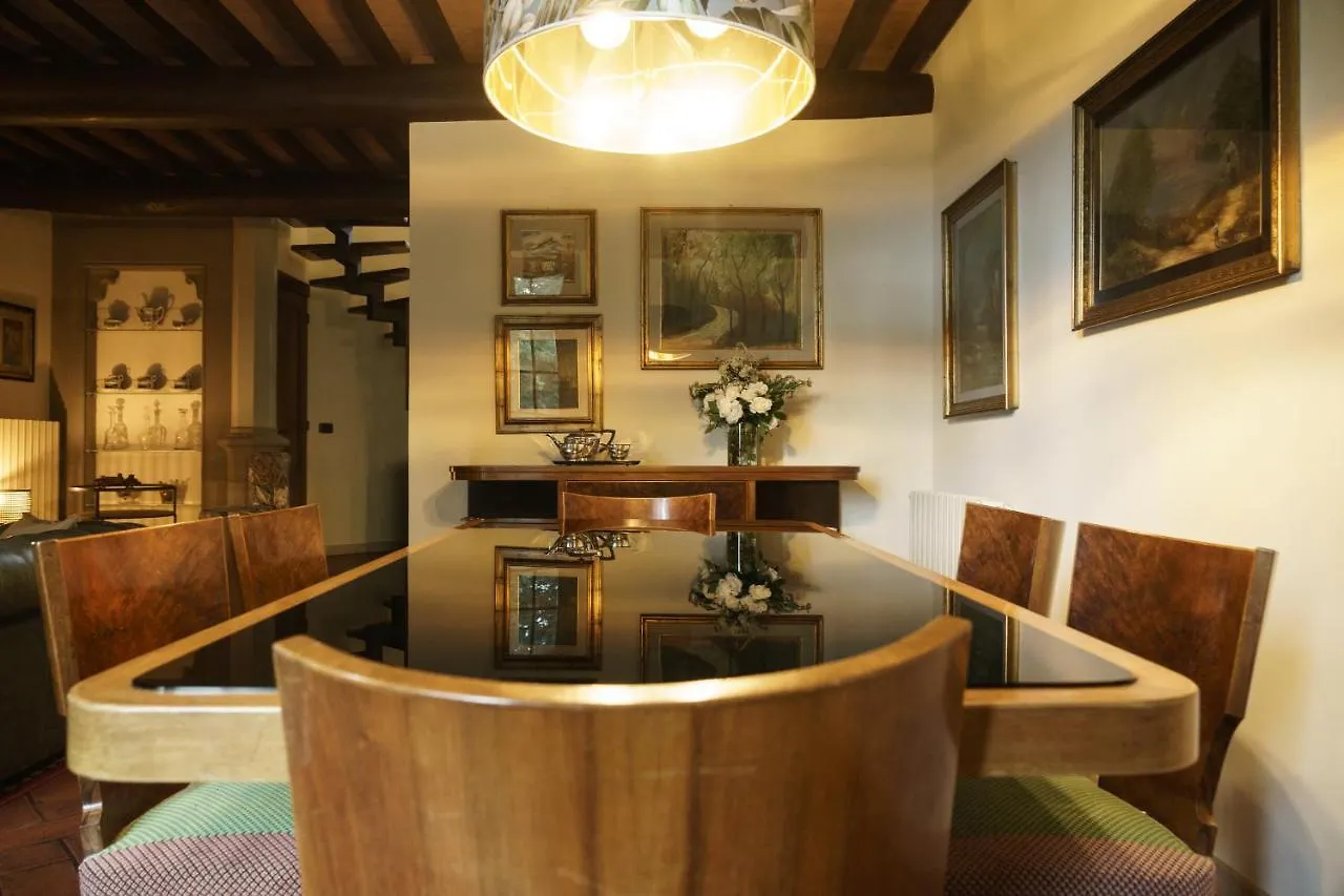 Villa Chiesino Dei Vaioni Pistoya 0*,  Italia